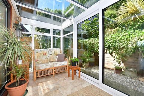 28 Bybrook Field, Sandgate, Folkestone, CT20 3BQ