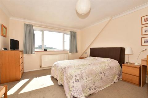 28 Bybrook Field, Sandgate, Folkestone, CT20 3BQ
