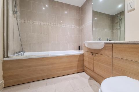 2 bedroom flat to rent, 87 Greyhound HIll, Hendon, London, NW4