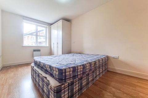2 bedroom flat to rent, 87 Greyhound HIll, Hendon, London, NW4