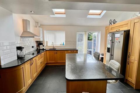 180 Ashington Grove, Coventry, CV3 4DB
