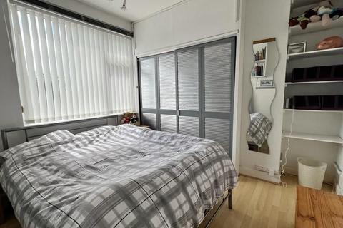 180 Ashington Grove, Coventry, CV3 4DB