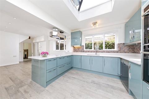 3 bedroom detached house to rent, The Avenue, Twickenham, TW1