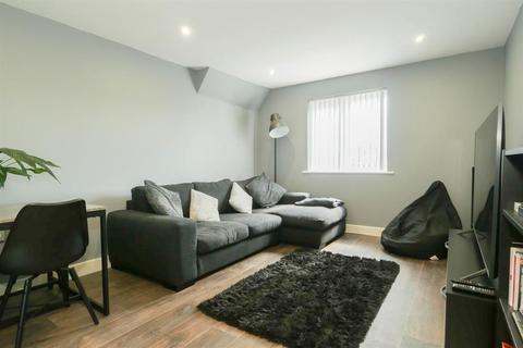 2 bedroom flat for sale - Pavilion Close, Stanningley, LS28 6NL
