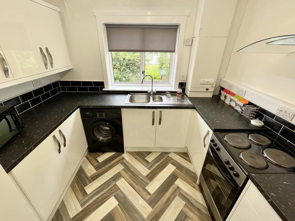 2/1, 9 Milliken Road, Kilbarchan 2 bed apartment £69,995