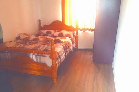 1 bedroom in a house share to rent - Fryatt Road, N17 7BN