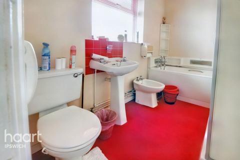 Thistlestone Lower Road, Westerfield, Ipswich, IP6 9AR