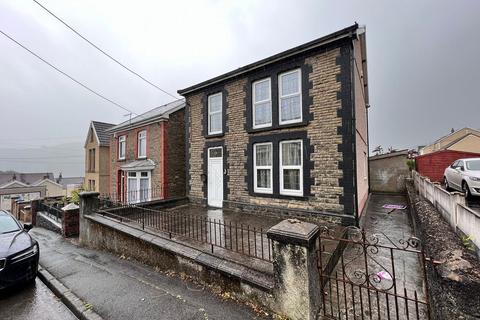 3 bedroom detached house for sale - Alltygrug Road, Ystalyfera, City And County of Swansea. SA9 2AR