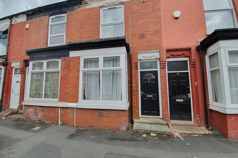 2 bedroom terraced house to rent, Parkfield Avenue, Manchester, M14