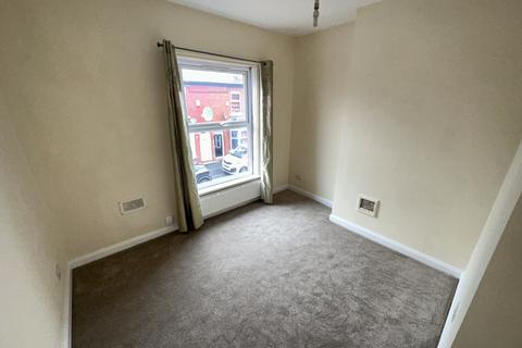 2 bedroom terraced house to rent, Parkfield Avenue, Manchester, M14