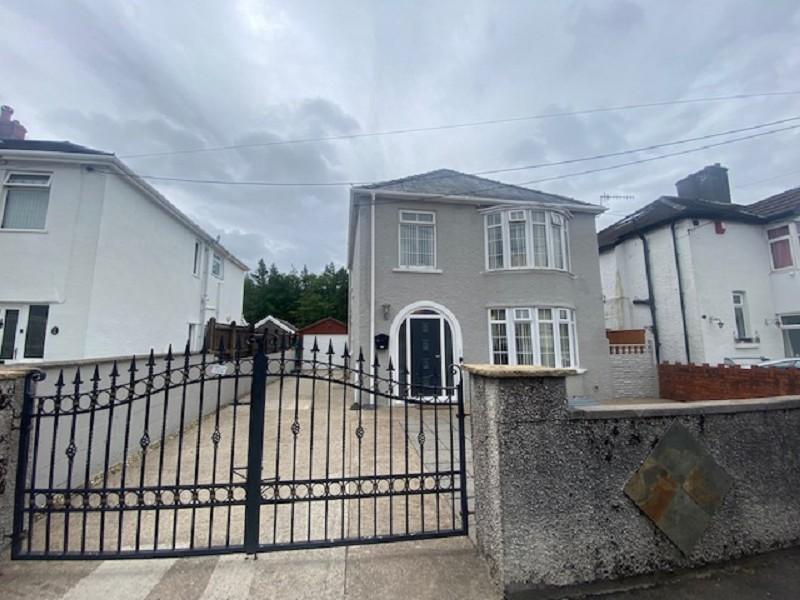 Park Avenue, Glynneath, Neath, Neath Port Talbot. 3 bed detached house