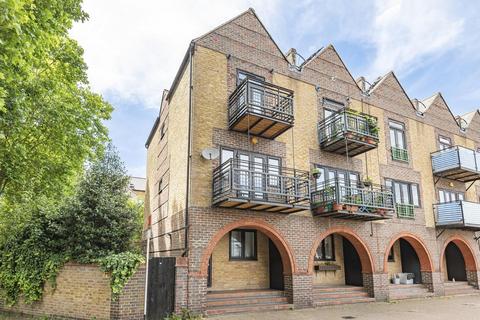 4 bedroom end of terrace house for sale - Greenland Quay, Surrey Quays