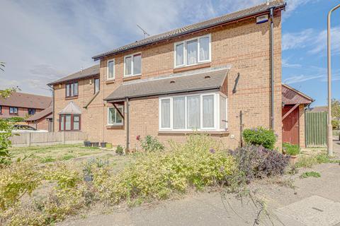 3 bedroom end of terrace house for sale, Caversham Avenue, Southend-on-sea, SS3