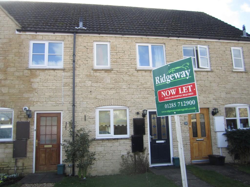 Perrinsfield, Lechlade 2 bed terraced house £900 pcm (£208 pw)