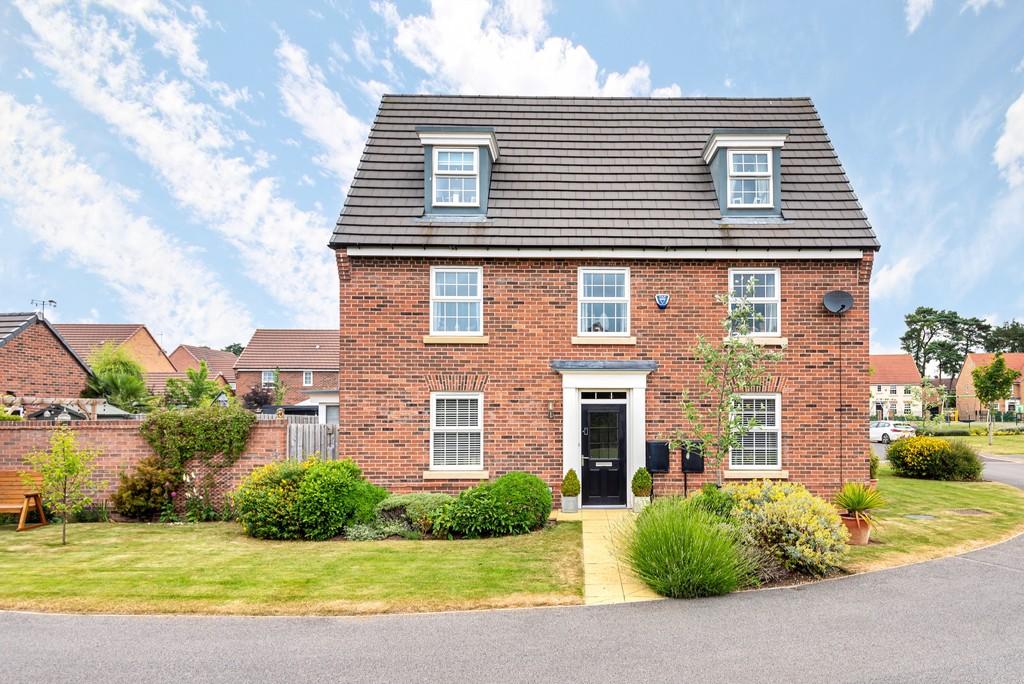 Horseshoe Crescent, Pocklington 5 bed detached house £500,000