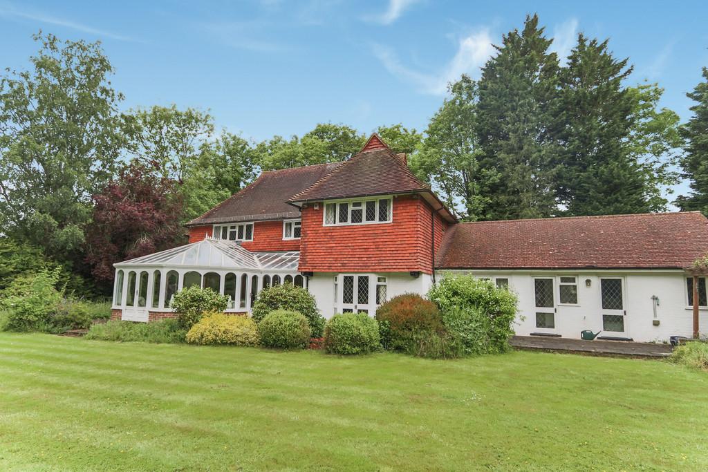 Tollers Lane, Old Coulsdon 4 bed detached house £1,290,000