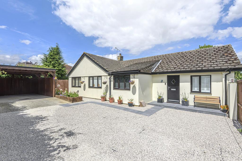 Amsbury Road, Coxheath 5 bed detached bungalow £600,000