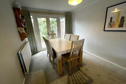 27 Bronte Close, Shirley, Solihull, B90 3DR