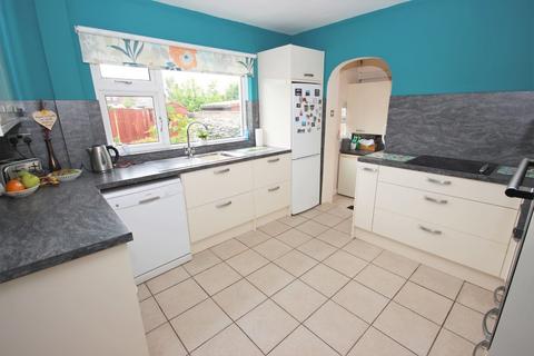 14 Bishops Close, Whitchurch, Cardiff, CF14 1NH