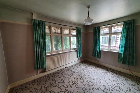 3 bedroom detached bungalow for sale - Manchester Road, Lostock Gralam