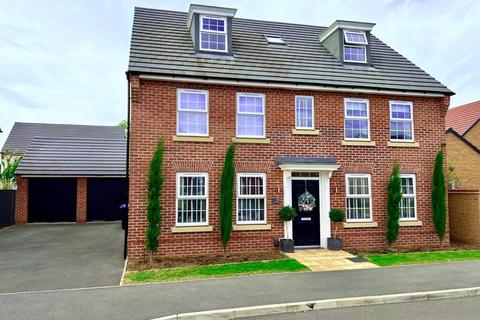 5 bedroom detached house for sale - Worley Way, Moulton