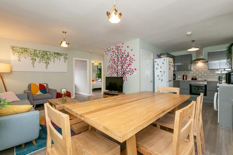 117 Abbeyfields Close, London, NW10 7EG