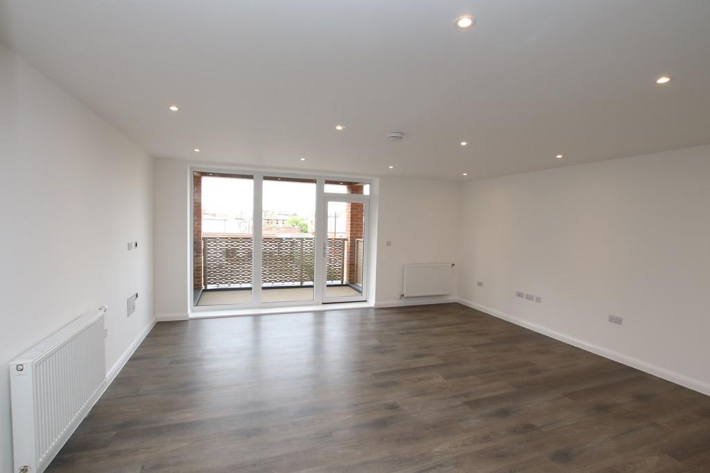Brewery Square, Dartford, Kent 2 bed apartment £1,650 pcm (£381 pw)