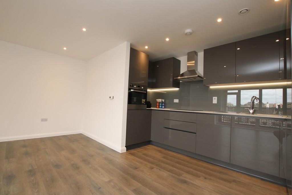 Brewery Square, Dartford, Kent 2 bed apartment £1,650 pcm (£381 pw)