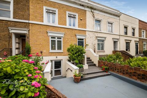 96 Plumstead Common Road, Plumstead, London, SE18 3RE