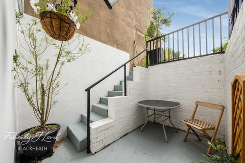96 Plumstead Common Road, Plumstead, London, SE18 3RE