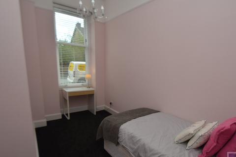 2 bedroom flat to rent, St Kenneth Drive, GLASGOW, G51