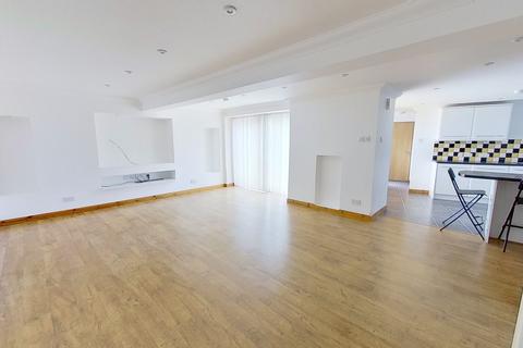 3 bedroom semi-detached house to rent, Paradise Road, Kemnay, AB51