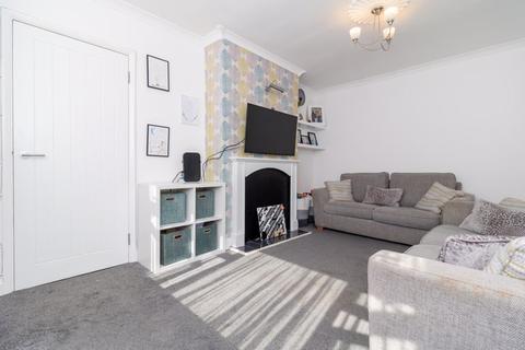 117 Farningham Road, Caterham, CR3 6LN