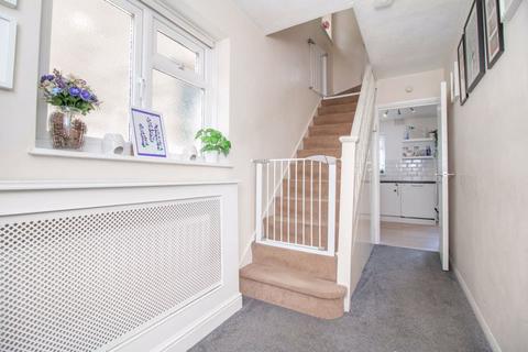 117 Farningham Road, Caterham, CR3 6LN