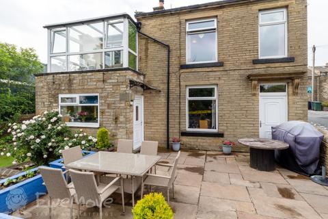4 bedroom detached house for sale - Manor House, Queensbury, Bradford BD13 1AX