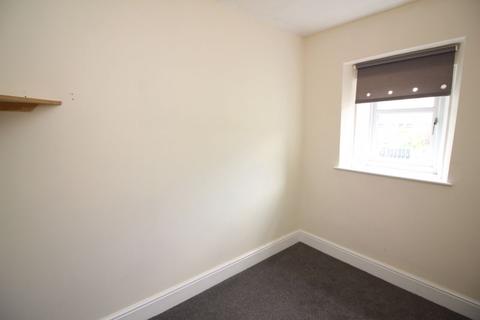 6 Greens Square, Halifax, HX2 0EY