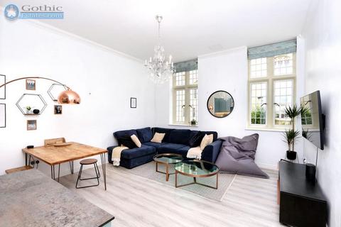 2 bedroom apartment for sale, Huntingdon Wing, Fairfield Hall, Fairfield Park, SG5 4FX