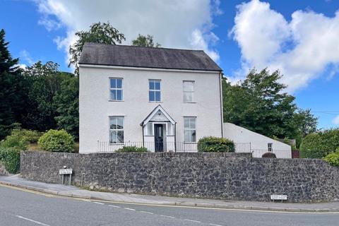 5 bedroom detached house for sale - Telford Road, Menai Bridge, Isle of Anglesey, LL59