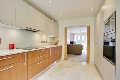 2 bedroom end of terrace house for sale - Homefield Close, Winkton, Christchurch, BH23