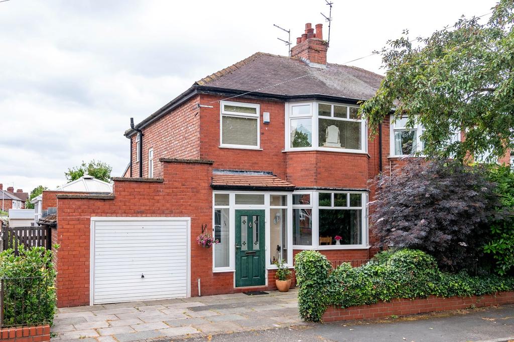 Malvern Avenue, Urmston, Manchester, M41 3 bed semidetached house for