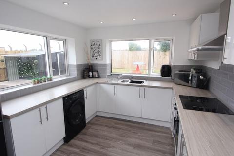 3 bedroom semi-detached house for sale - Bingle Lane, St Athan