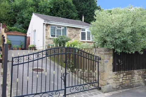 2 bedroom semi-detached bungalow for sale - Damems Road, Keighley, BD21