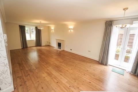 2 bedroom apartment to rent, Cherry Gardens, Heaton