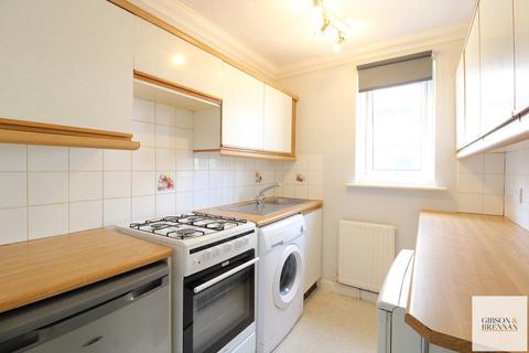 Flat 4, 4 Cossington Road, Westcliff-on-sea, SS0 7NJ