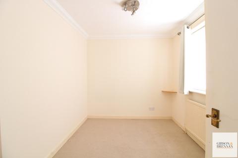 Flat 4, 4 Cossington Road, Westcliff-on-sea, SS0 7NJ