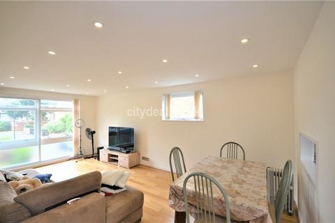 2 bedroom flat to rent, Elton Lodge, London W5