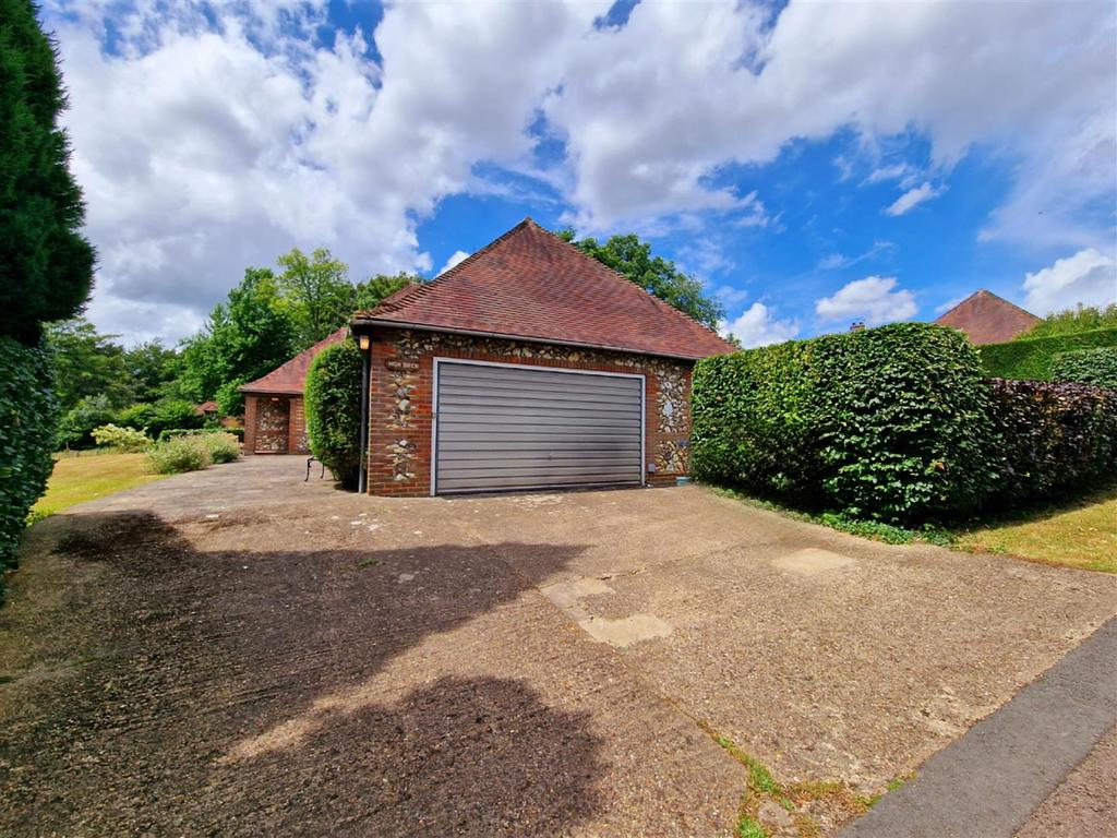 Garage.jpg