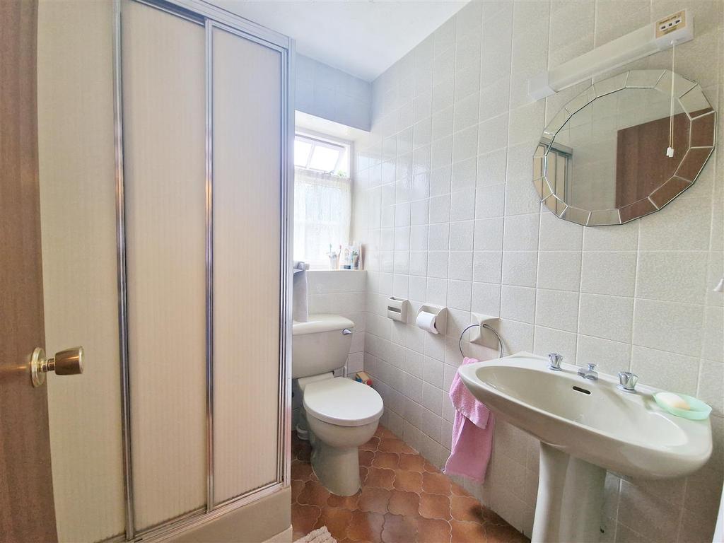 Shower room.jpg