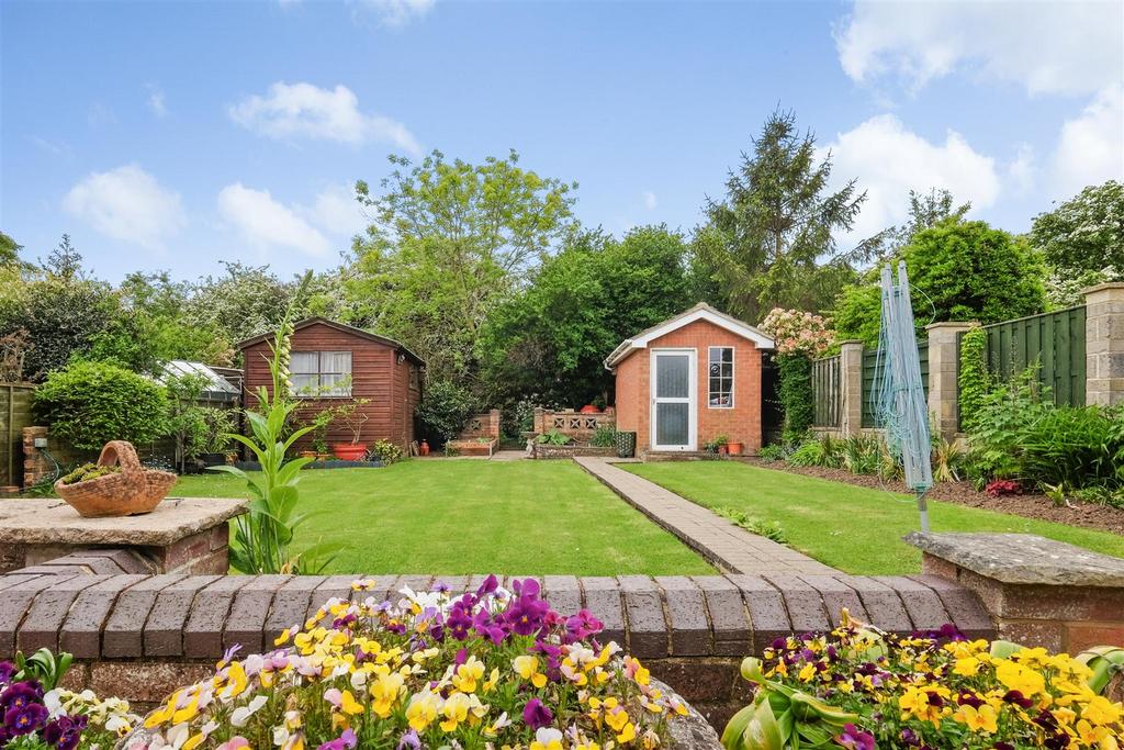 Pean Hill, Whitstable 3 bed semidetached house for sale £450,000