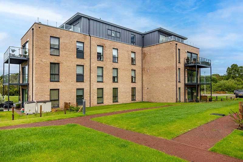 Beechwood Lea, Thorntonhall, Glasgow, G74 2 bed apartment for sale £